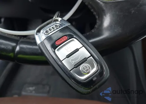 2015 Audi A8 L 3.0T z USA, uszkodzony, nr VIN WAU3GAFDXFN014702